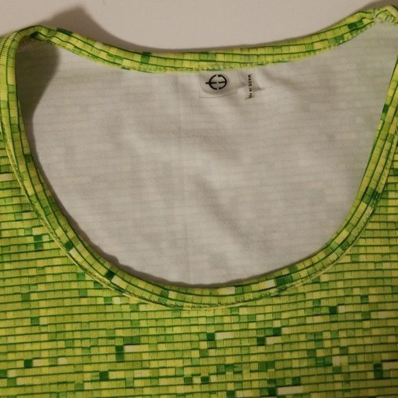 Top - Picture 4 of 8